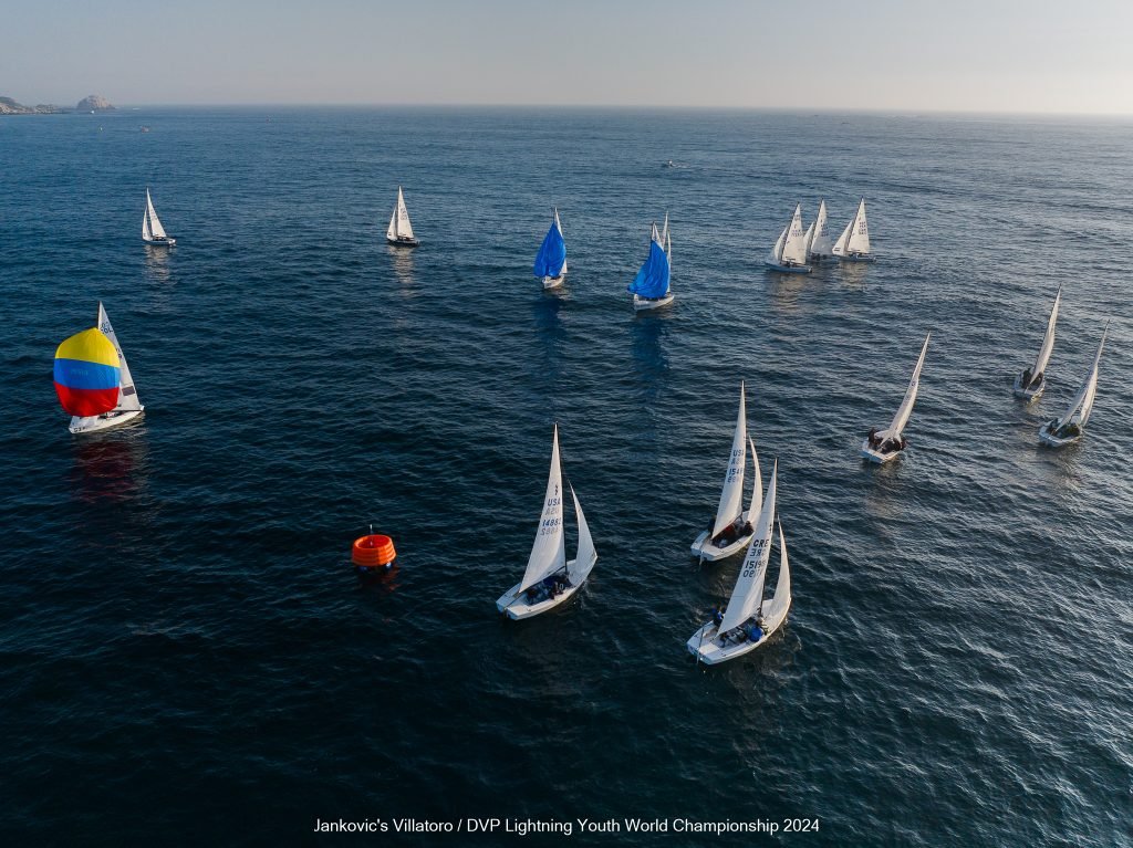 Chile subió al 2º lugar en Mundial DVP de Veleros Lightning. 4 DAY 1 016