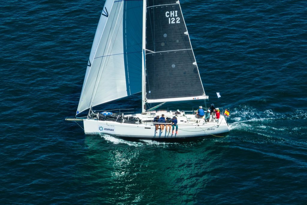 CRTV Velerismo y Figura Europea se suma a semana de la Vela Exmax en LAgo Llanquihue 2025. 3 825