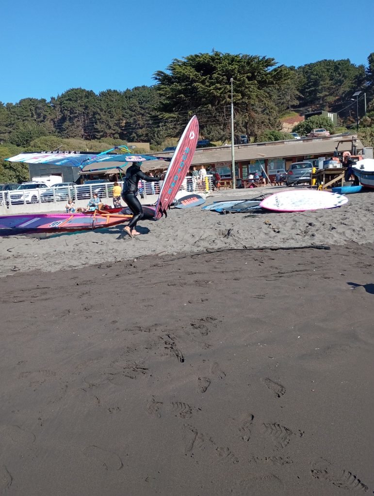CRTV y CHILE en Matanzas, al sur del mundo y 5 Estrellas. 2 foto 1 windsurf