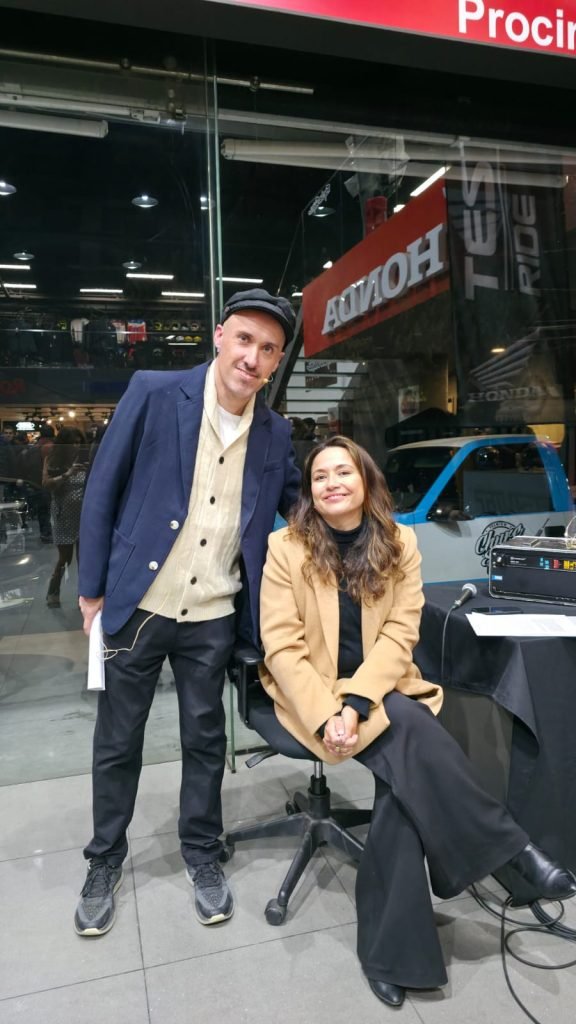 “HISTORIA DEL MOTOCROSS CHILENO” VENTA A LUZ. 3 Ignacio Psijas y Marcela Villarroel 1