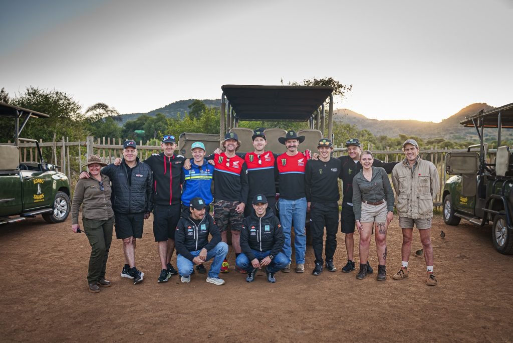 CRTV y Campeonato mundial de rally-Raid Fia-Fim Rally de Safari sudàfrica-ronda 3. 3 foto dos