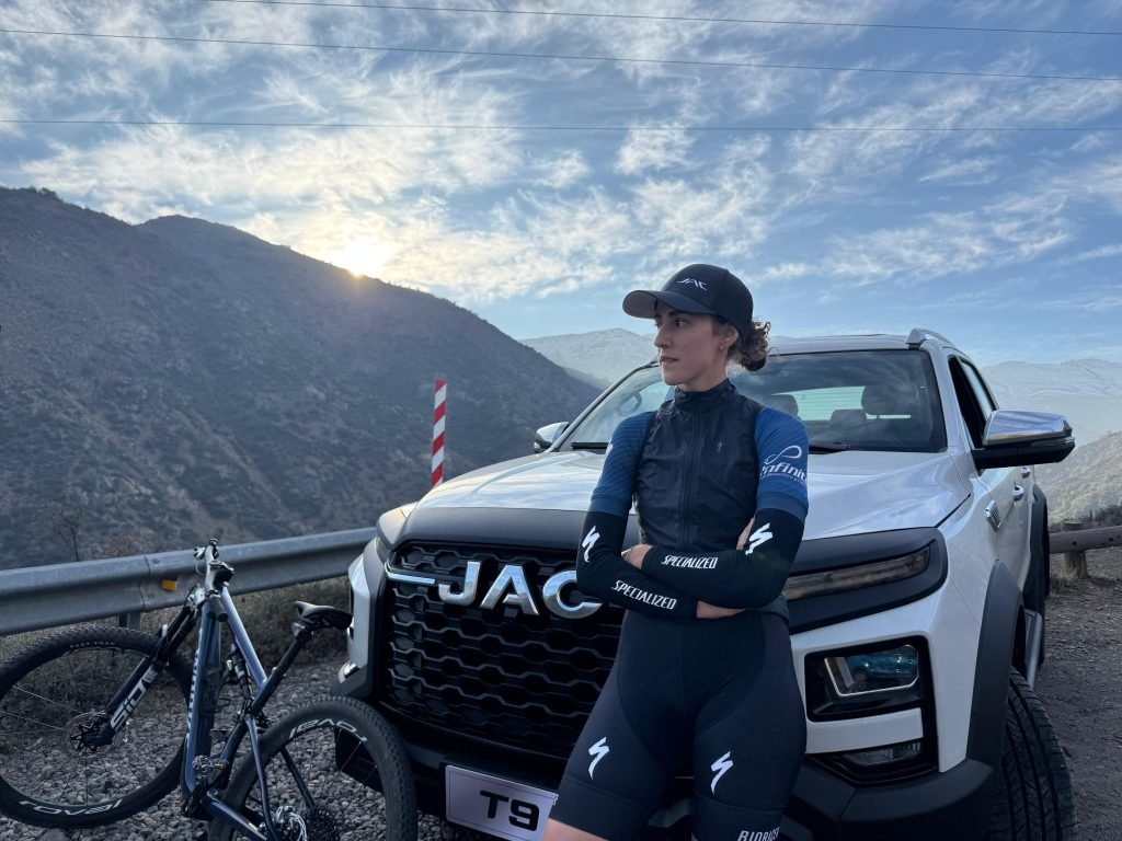 Catalina Vidaurre del Team JAC logro top 20 en la UCI Mountainbike World Cup en Val Di Sole en Italia. 2 1000223888