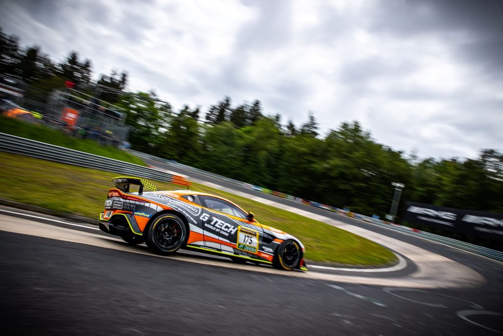 Benjamin Hites competirá por el podio en las 24 horas de Nurburgring. 3 Benja Hites 2