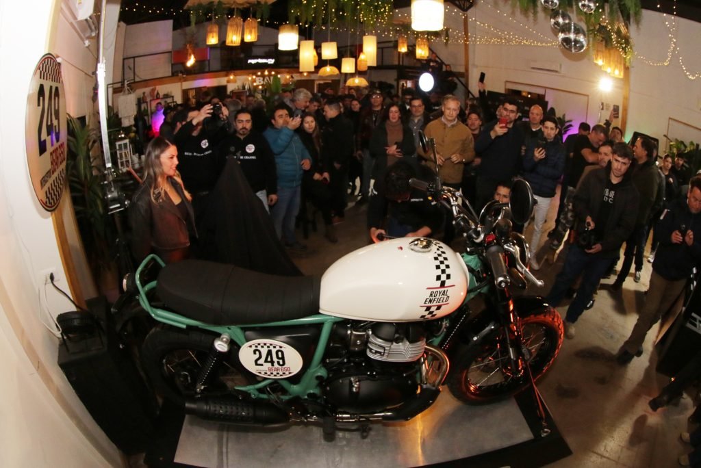 Royal Enfield sorprende con la GRR 450 para disfrutarla y la Bear 650 que invita a la aventura. 5 Royal Enfiel Bear 650 3 1