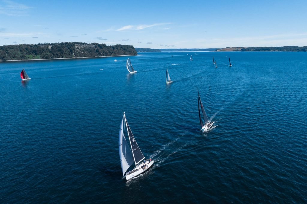 En Chile, al sur del mundo., regata Aramco Chiloé vuelve con el Bicentenario del archipielago. 4 velerismo tres