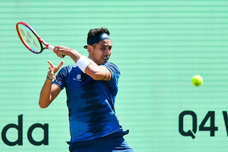 Partido de Tabilo no alcanzó a terminar en Wimbledon