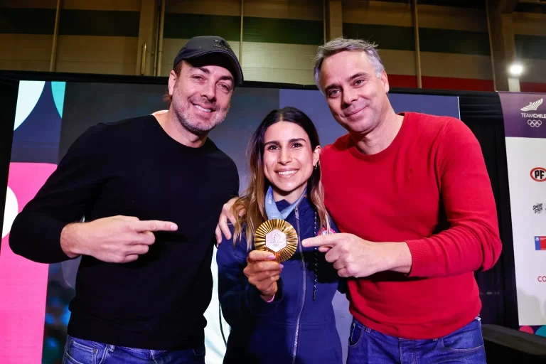 Deportistas del Team Chile fueron reconocidos tras sus grandes resultados en París