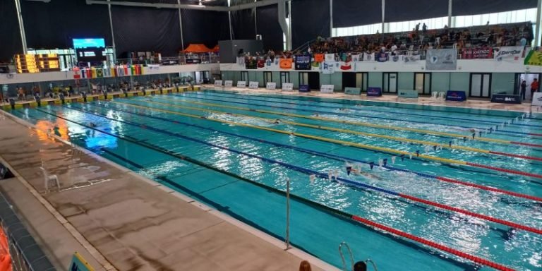 Delegación chilena acumula 72 medallas en el sudamericano master de natación clásica y aguas abiertas