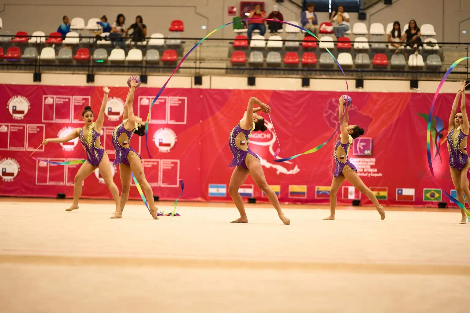 El Team Chile de Gimnasia Rítmica brilla en Santiago