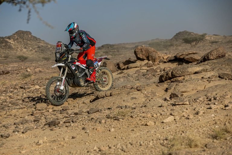Tomás de Gavardo resiste firme dura etapa de 48 horas en el Dakar 2025