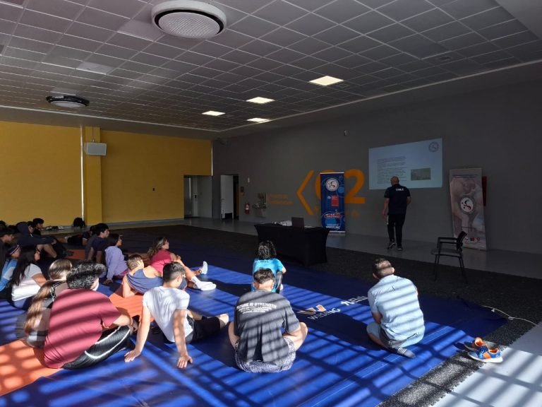 PRESENTACIONES EN CONJUNTO DE MEDICINA DEPORTIVA Y METODOLOGIA DEL ENTRENAMIENTO – Federación Deportiva Nacional de Lucha Olímpica de Chile
