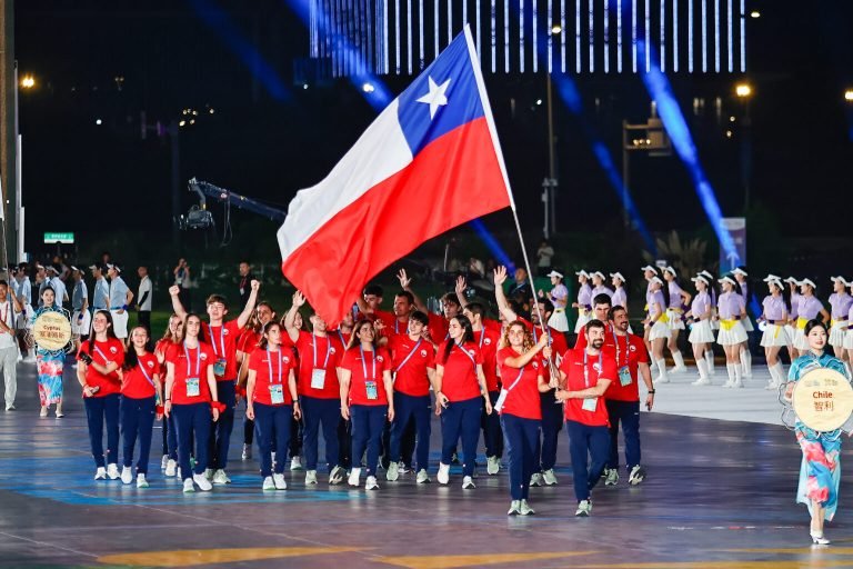 El Team Chile desfiló en los Juegos Mundiales de Chengdú