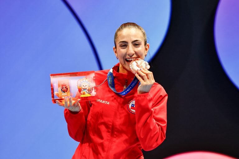 Valentina Toro captura una medalla histórica en Chengdú