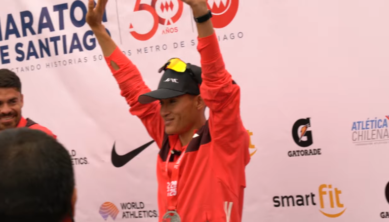 Hugo Catrileo viaja a México a continuar con su preparación para el Mundial de Atletismo.