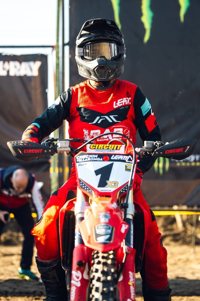 En Valdivia el Piloto Sergio Villaronga volvió al podio al quedarse con el primer lugar en la sexta fecha del Campeonato Nacional Chile MX de Motocross.