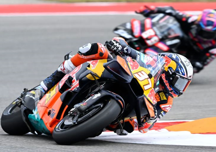 Martín y Acosta suben al podio en Estados Unidos para mantener el buen ritmo de inicio de temporada en MotoGP. 3 moto30