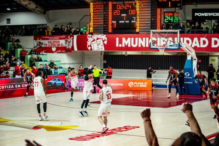¡CD Valdivia y CD Castro son clasiqueros! Dominan sus derbis y encienden la Semana 3