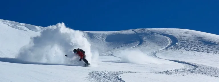 Historia del deporte invernal: El desarrollo del esquí y los centros de montaña en Chile