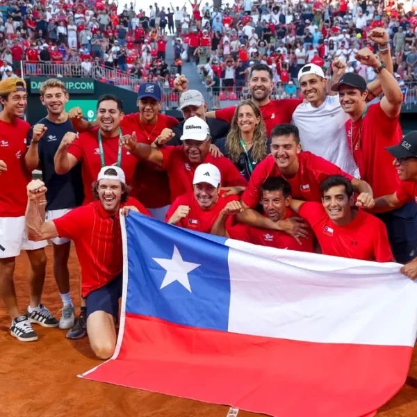DUELO HISTÓRICO EN SANTIAGO: LA «MAREA ROJA» AFINA LAS ARMAS PARA RECIBIR A ESPAÑA EN UNA COPA DAVIS CON SABOR A FIESTAS PATRIAS