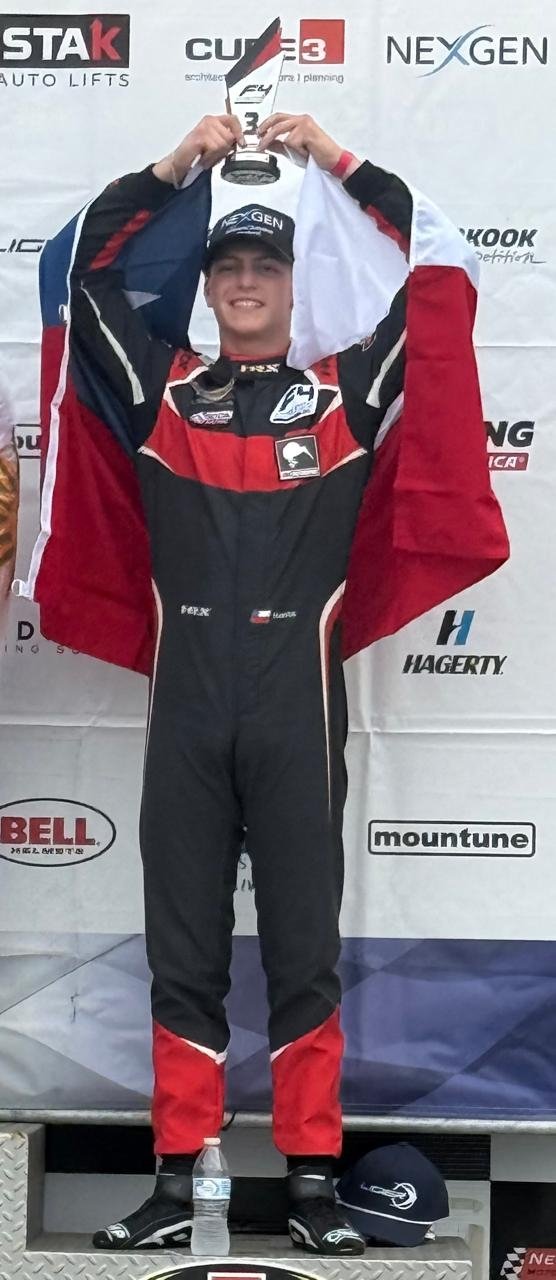 Clemente Huerta es 3ero. en Virginia en espectacular carrera de F4 en USA.