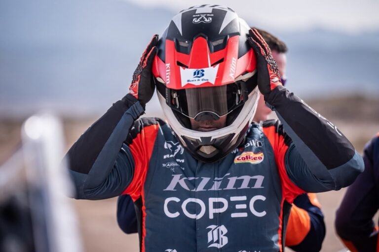 TOMÁS DE GAVARDO MEJORA POSICIONES EN EL RALLY DE MARRUECOS.
