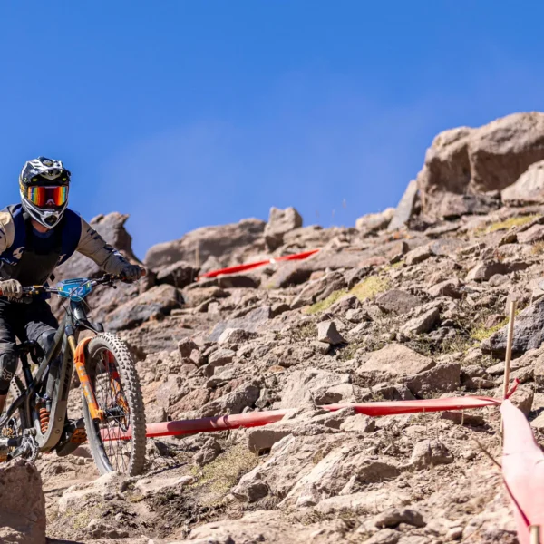 Nido de Cóndores reúne a 445 competidores, en el primer «E-Bike Fest by Chaleco López».