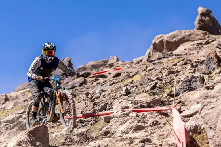 Nido de Cóndores reúne a 445 competidores, en el primer «E-Bike Fest by Chaleco López».